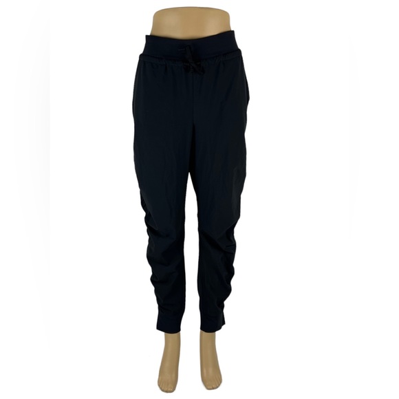 Athleta Size 12 Attitude Pant Pull On Lightweight Ruched Jogger Pants Black - Picture 2 of 12
